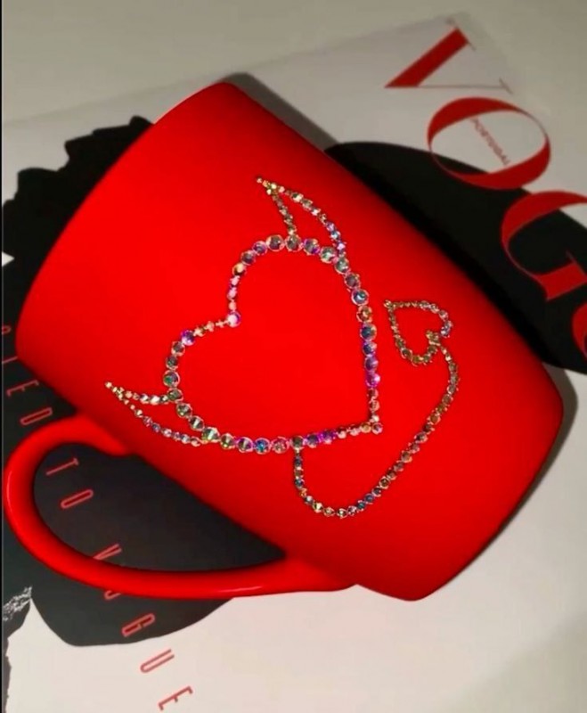 Кружки инкустированные стразами