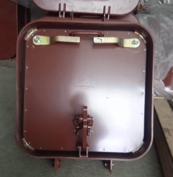 ВГН 600х600х110 люки судовые на задрайках