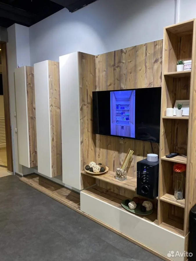 Шкаф-стенка под тв, отличное состояние
