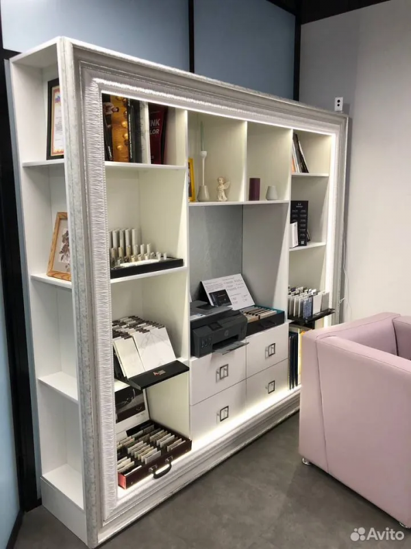 Белый стеллаж с полками и ящиками, Egger, отличное