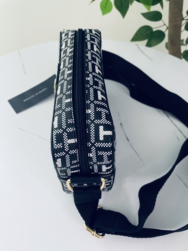 Сумка Tommy Hilfiger ( оригинал)