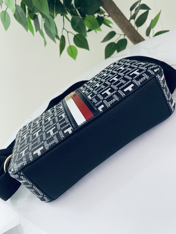 Сумка Tommy Hilfiger ( оригинал)