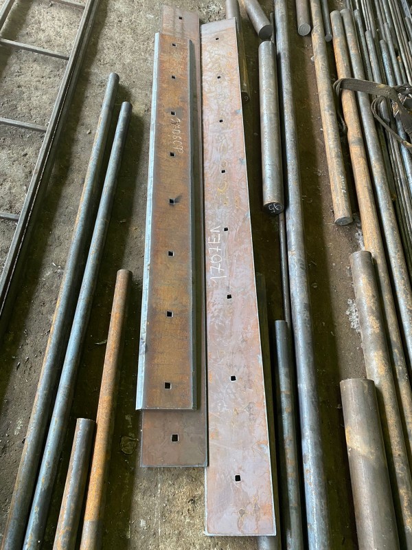 Режущая кромка ковша / Нож ковша