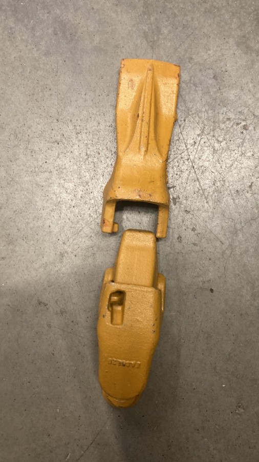 Зубы коронки бокорезы на ковш Caterpillar / JCB / Terex / Komatsu / John Deere / Hidromek / Doosan Solar / Hyundai / LiuGong / XCMG / ESCO / Volvo / New Holland / MST / SDLG / BobCat