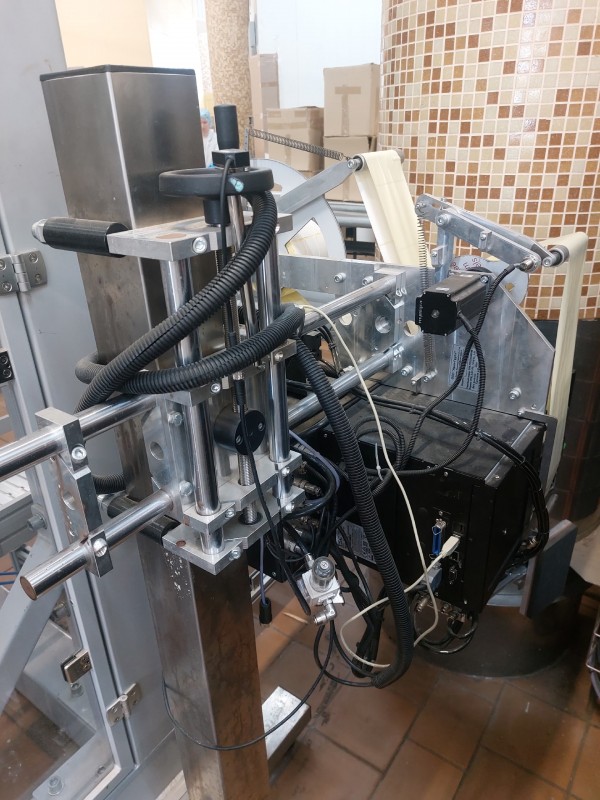 Принтер-аппликатор этикеток