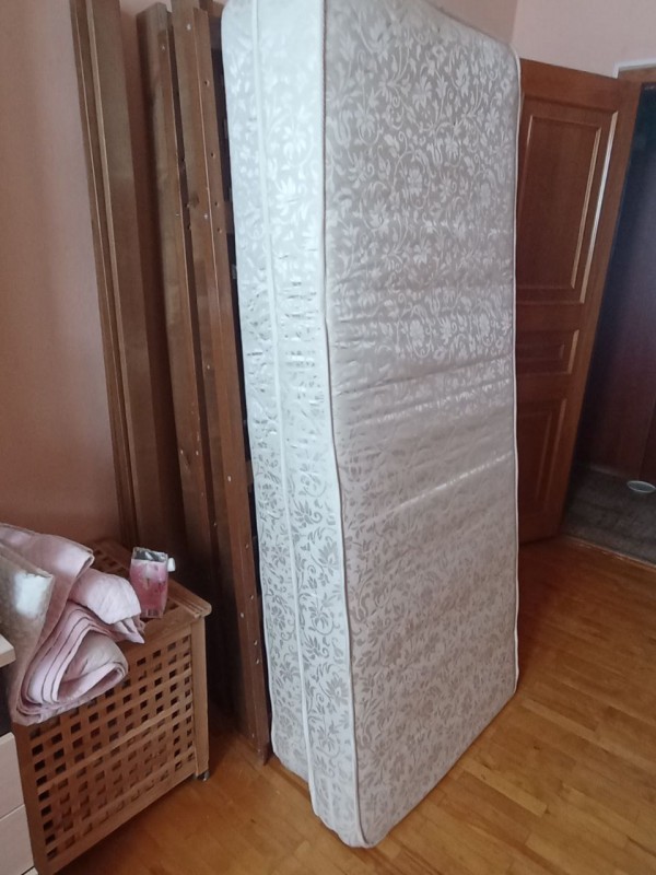 Двухъярусная кровать из массива дерева