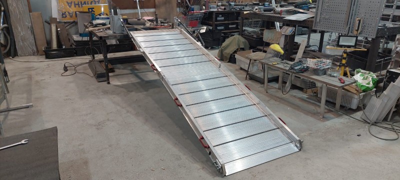 Трап складной автомобильно/стационарный (поворотный)