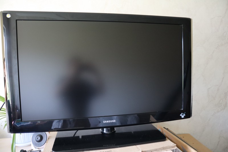 Продам телевизор старый