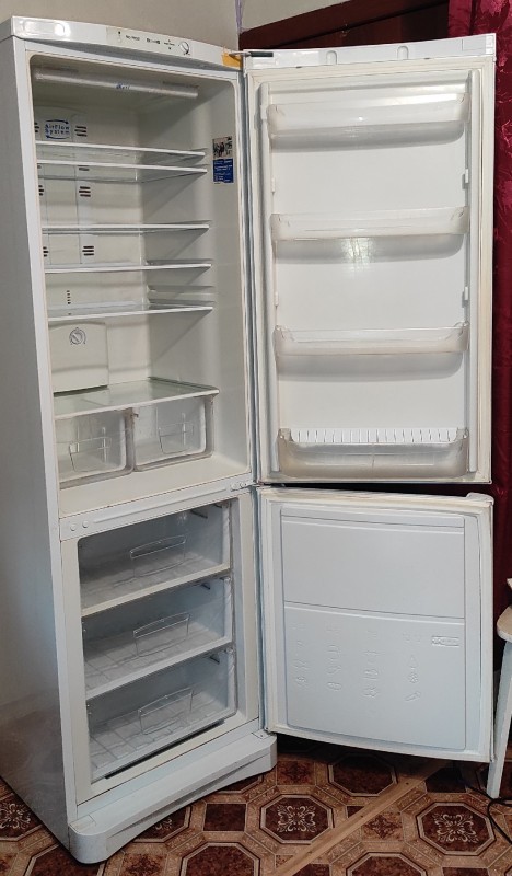 Холодильник Индезит No frost