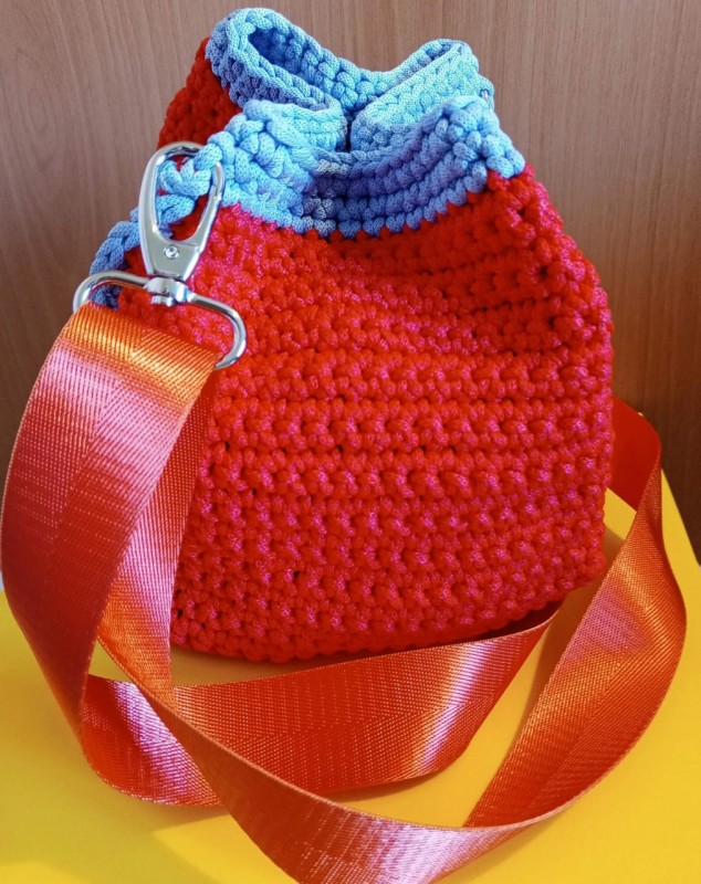 Сумки вязаные ручной работы