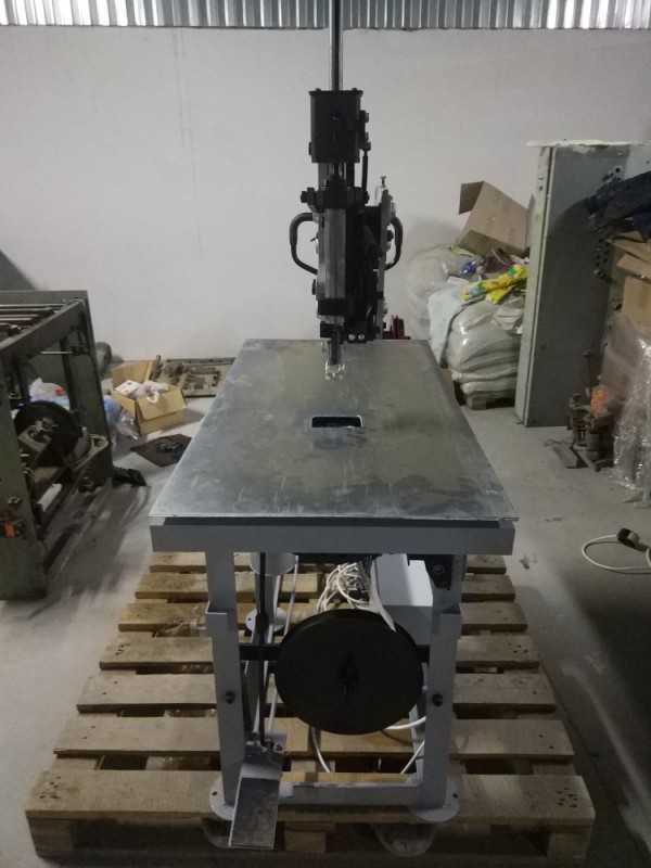 Машина для пиковки матрацев ДМН _ 68