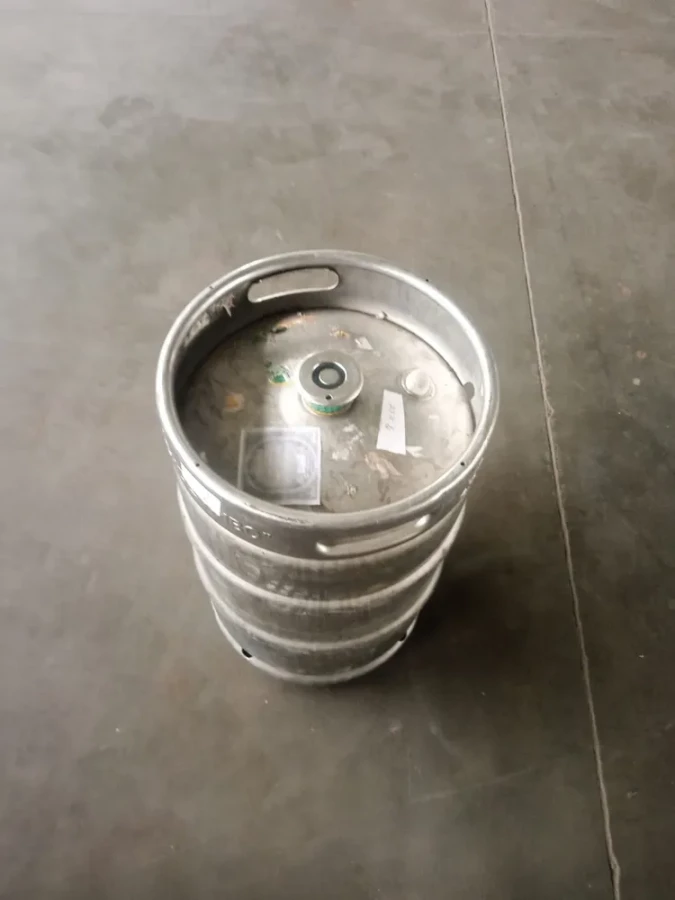 Кеги 50 литров DIN с фитингом А. Товар Б/У.