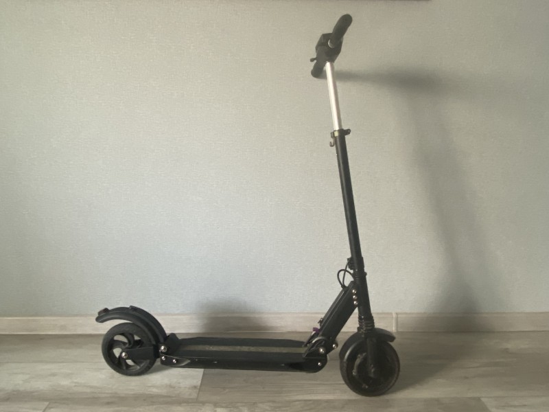Продам электросамокат