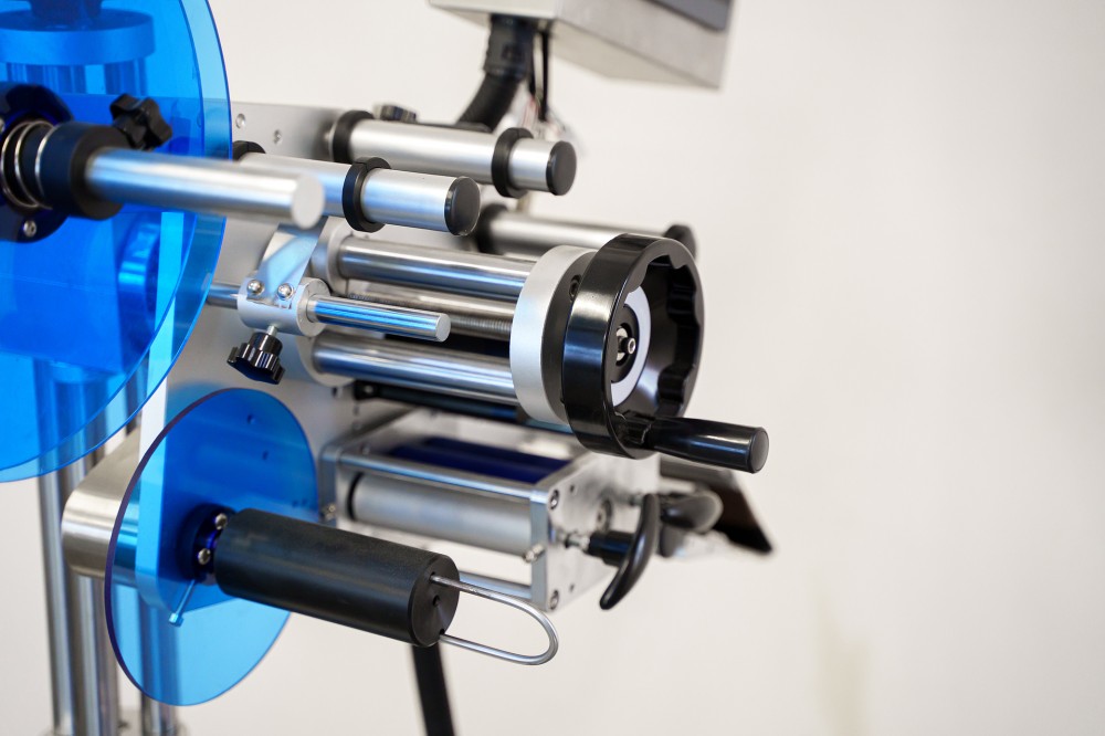 Автоматическая этикетировочная машина AS-P05