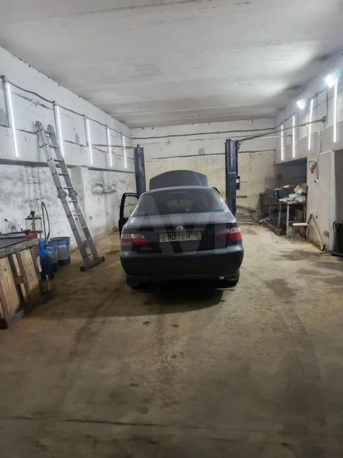 Сдам помещение в аренду гараж с подьемником