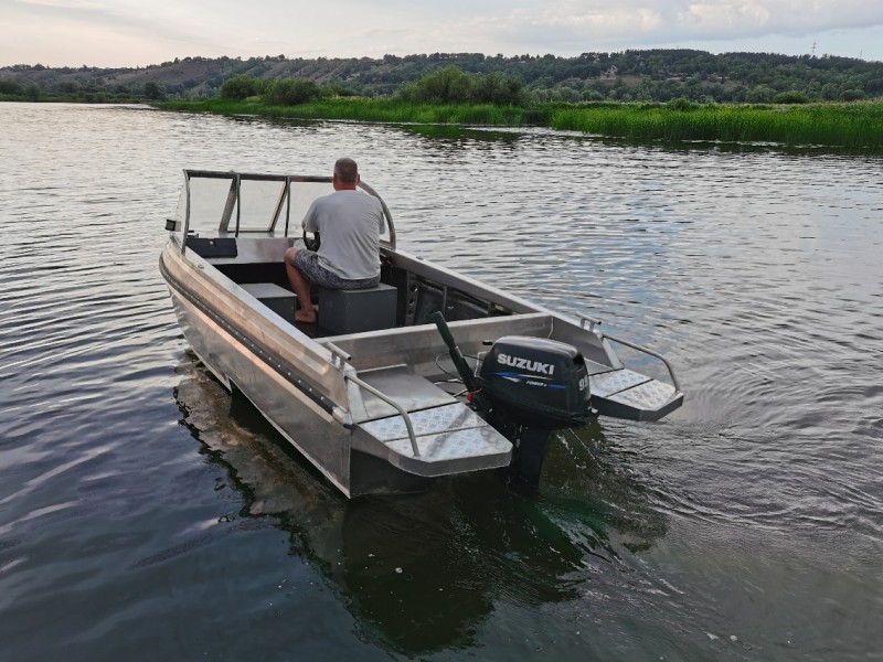 Алюминиевая лодка с реданом «Ёрш3912 R2M» под заказ