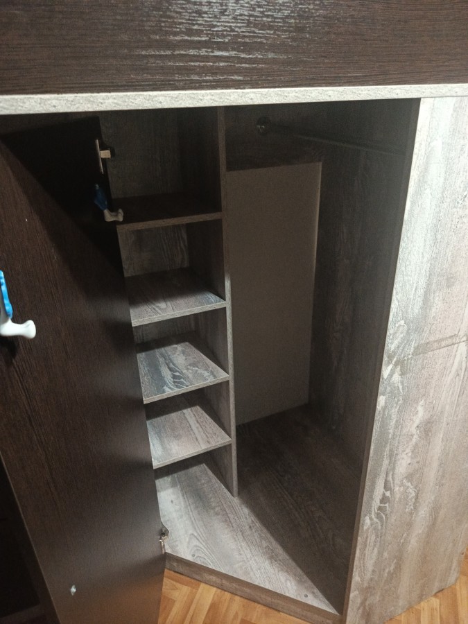 Кровать чердак с письменном столом и вместительным шкафом