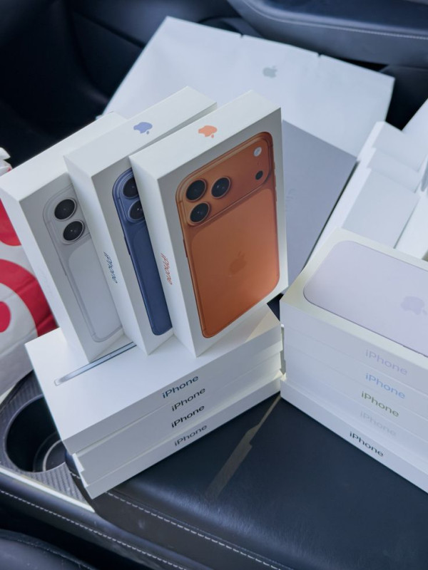 iPhone 17 Pro Max, 256 ГБ, eSIM